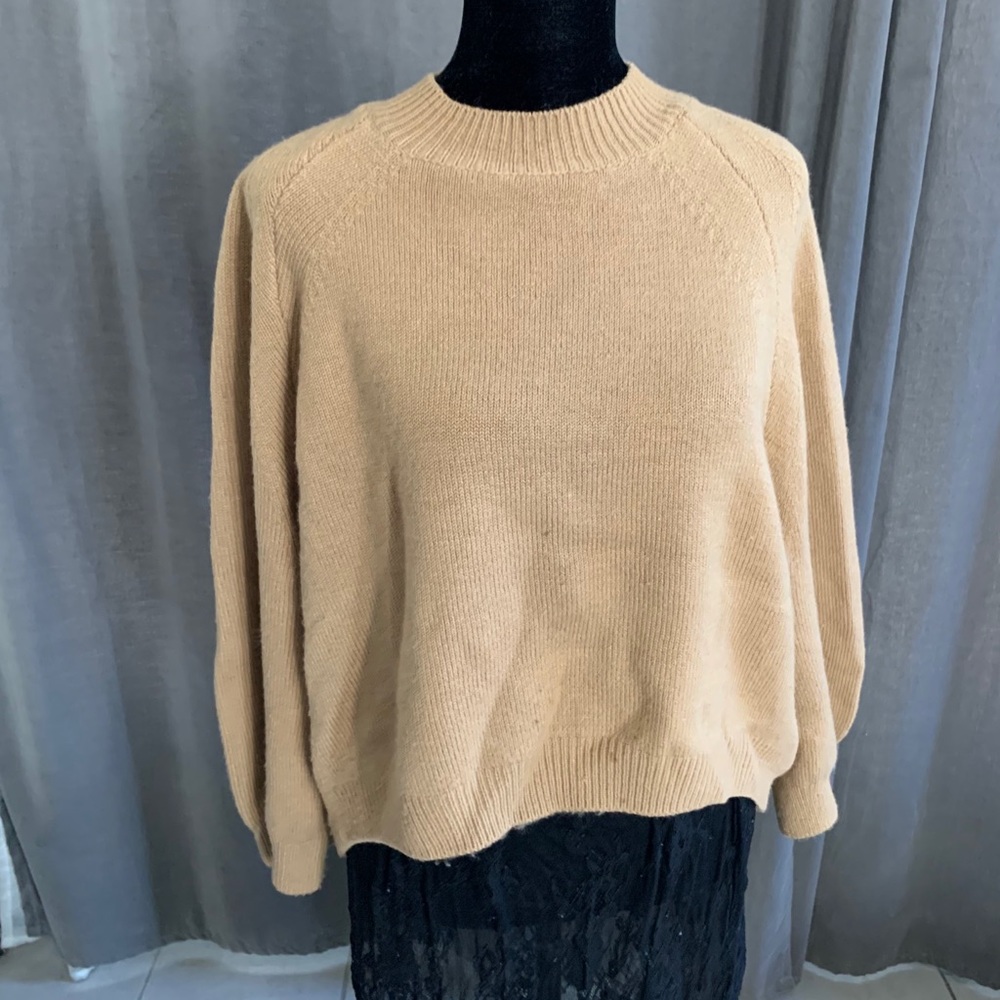 Crop top sweater